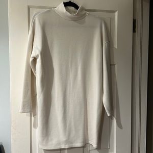 White long sleeve dress